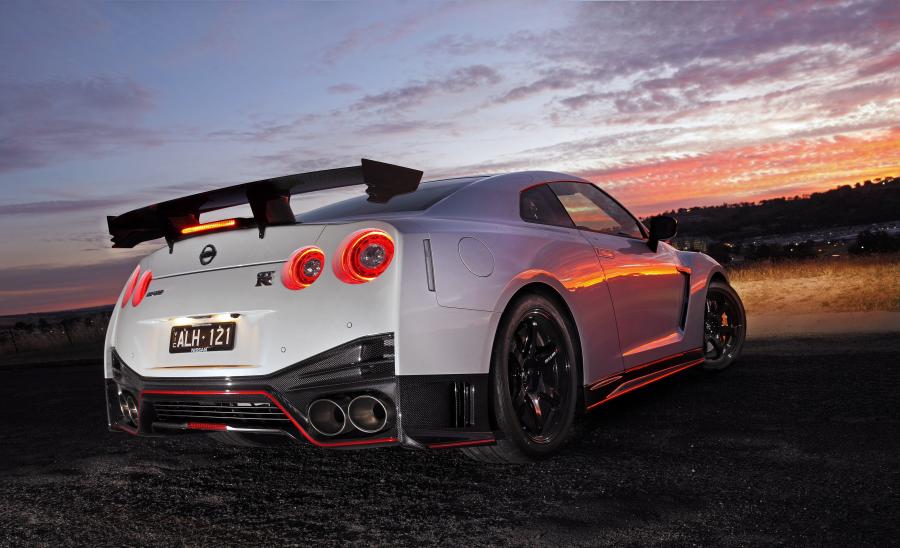  Nissan GT-R Nismo 2017 года  (AU) (фото 28 из 34)